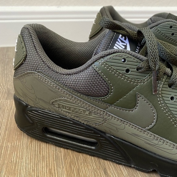 Nike Air Max 90 Cargo Khaki Green & Black Reflective Sneakers Sold Out Rare - Picture 3 of 10